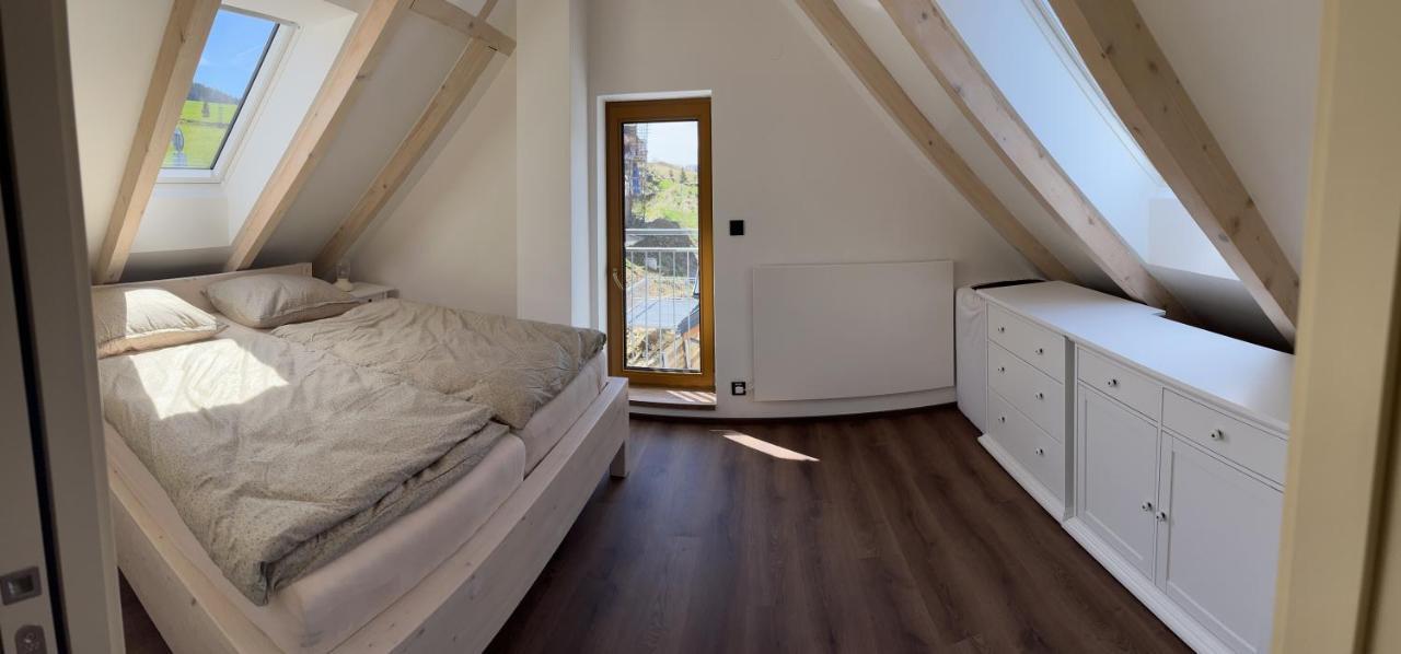 U Kralika, Apartman H, 3 Samostatne Loznice - Mezonet, Vlastni Parkovani, 50 Metru Od Vleku , Vysousece Bot V Lyzarne Dolní Morava Esterno foto